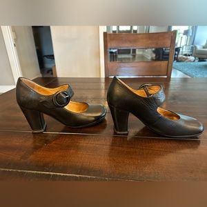 John Fluevog Women’s Sopranos Carey Black Leather Mary Jane Heel 7.5